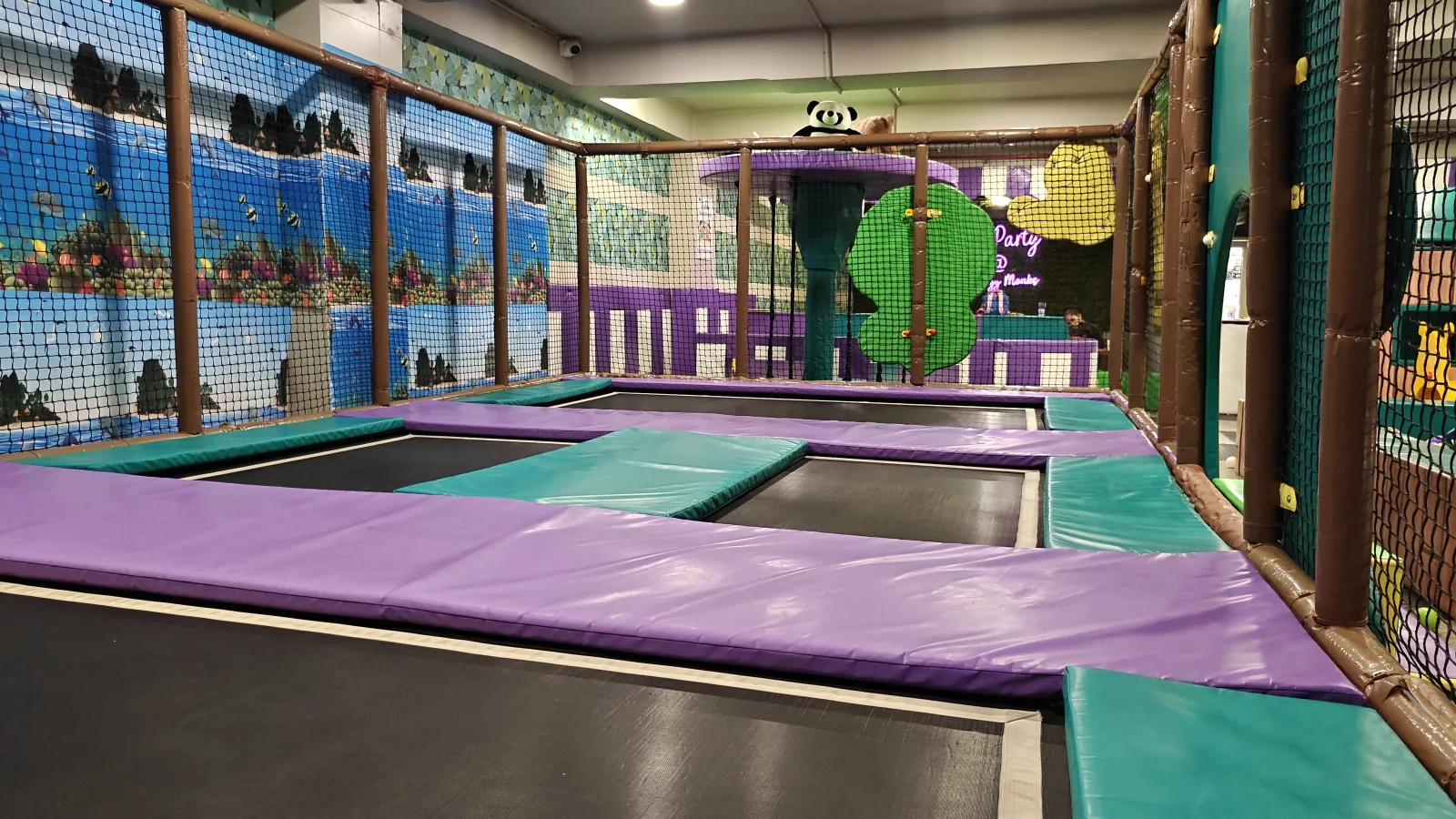 Trampoline 